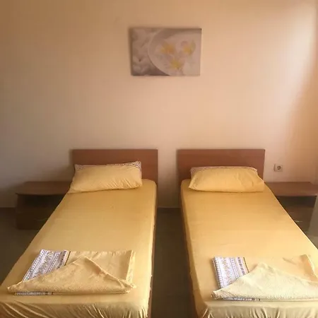 Guest house Dachevi House